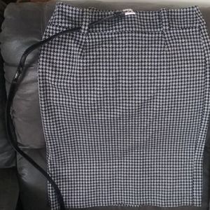George skirt size 8 with belt